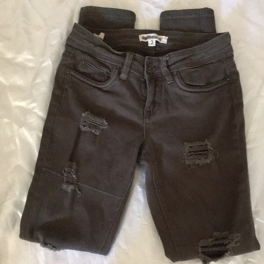 Distressed skinny